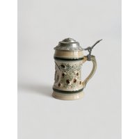 Bierkrug Aus Porzellan in Beige Mit Zinndeckel Porzellanmanufaktur Sitzendorf von ThevintageOldies