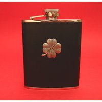 Vier Kleeblatt Design Schwarz Leder 6 Unzen Flachmann Glück Geschenk von ThimblesnObjectDart