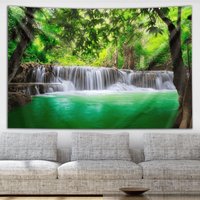 "Kanjanaburi Wasserfall Wandteppich Von "Third Eye Tapestries"." "Kanjanaburi Wasserfall Wandteppich Von "Third Eye Tapestries"." von ThirdEyeTapestries