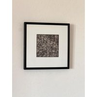 Kleiner Vintage Schwarzer Rahmen 1914 Abstrakte Kunst "Kleine Welt' Paul Klee Giclee Fine Print Modernist Schwarz Nadelstreifen Abgeschrägte Matte von Thirty3cubed