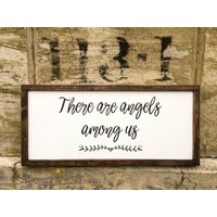 Es Gibt Engel Unter Uns - Bauernhaus Dekoration Inspirational Schild Gerahmtes Holzschild Rustikales Sympathie Zitat Erinnerungsgeschenk Es Gibt Engel Unter Uns - Bauernhaus Dekoration Inspirational Schild Gerahmtes Holzschild Rustikales Sympathie Zitat Erinnerungsgeschenk von ThisCountryHaven