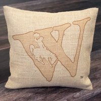Wyoming Cowboy Burlap Dekokissen Wyo State Pride von ThisJoyfulHomeetc