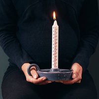 Weihnachts Adventskerze Regenbogen Rentier Weihnachts Adventskerze Regenbogen Rentier von Thisisnessie