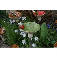 Bienentränke 1 Stück Mit Mariechen, Grün, Keramik, Ton, Handgemacht von ThoLiKo