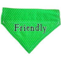 Handgemachtes Hunde-Bandana. Grünes Warnbandana, Grüner Polka Dot Stoff Mit Der Aufschrift "Friendly". Kann Personalisiert Werden Handgemachtes Hunde-Bandana. Grünes Warnbandana, Grüner Polka Dot Stoff Mit Der Aufschrift "Friendly". Kann Personalisiert Werden von ThorsCustomThreads