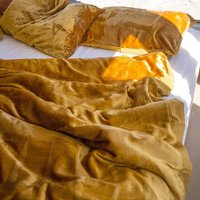 Golden Yellow Crushed Samt Bettbezug, Senfgelb Weiches Bettwäsche Set von Threadconnect