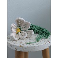Handgefärbte Makramee Blume Für Jede Gelegenheit Oder Home Decor Handgefärbte Makramee Blume Für Jede Gelegenheit Oder Home Decor von ThreadsofHopeBtq