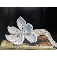 Makramee Blumen-Dekor Makramee Blumen-Dekor von ThreadsofHopeBtq