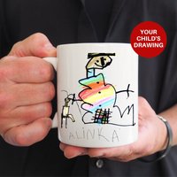 Das Kunstwerk Deines Kindes Zeichnung Auf Keramik Tasse, Kinder Zeichnung Geschenk Für Eltern, Großeltern, Lehrer, Weihnachtsgeschenk Uk von ThreeQuarks