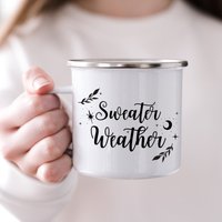 Personalisierte Emaille-Tasse, Hallo Kürbis, Halloween-Camping-Becher, Geschenk Für Halloween, Herbstzauber, Herbst-Cup, Herbst-Kaffee-Becher Uk von ThreeQuarks