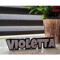 Personalisiertes 3D-Namensschild - Einzigartiges Schreibtisch-Accessoire Personalisiertes 3D-Namensschild - Einzigartiges Schreibtisch-Accessoire von Thwiz