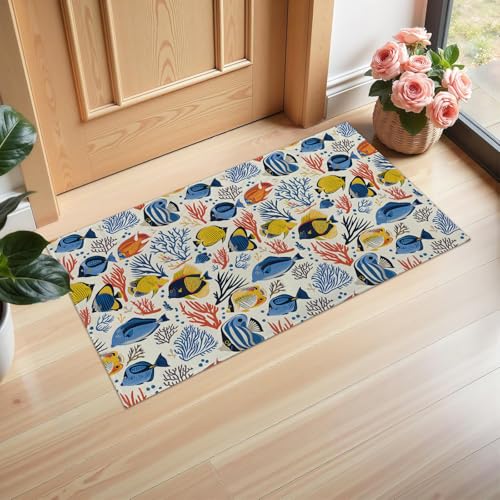 Ti Caldi Fußmatte mit tropischen Fischen und Korallen für den Innenbereich, 75 x 43 cm, Vliesstoff, bunte Ozean-Fußmatten für Eingang, Küche, Schlafzimmer, rutschfeste Bodenmatte für Heimdekoration Ti Caldi Fußmatte mit tropischen Fischen und Korallen für den Innenbereich, 75 x 43 cm, Vliesstoff, bunte Ozean-Fußmatten für Eingang, Küche, Schlafzimmer, rutschfeste Bodenmatte für Heimdekoration von Ti Caldi