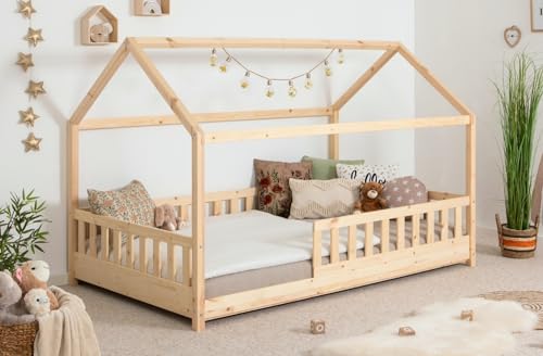 TiCAA Kinderbett Hausbett Kay 90x200 cm, 100x200 cm, 120x200 cm, 140x200 für Jungen & Mädchen, inkl. Rolllattenrost, Rausfallschutz variabel, Montessori Bett weiß aus Kiefer Massivholz TiCAA Kinderbett Hausbett Kay 90x200 cm, 100x200 cm, 120x200 cm, 140x200 für Jungen & Mädchen, inkl. Rolllattenrost, Rausfallschutz variabel, Montessori Bett weiß aus Kiefer Massivholz von TiCAA