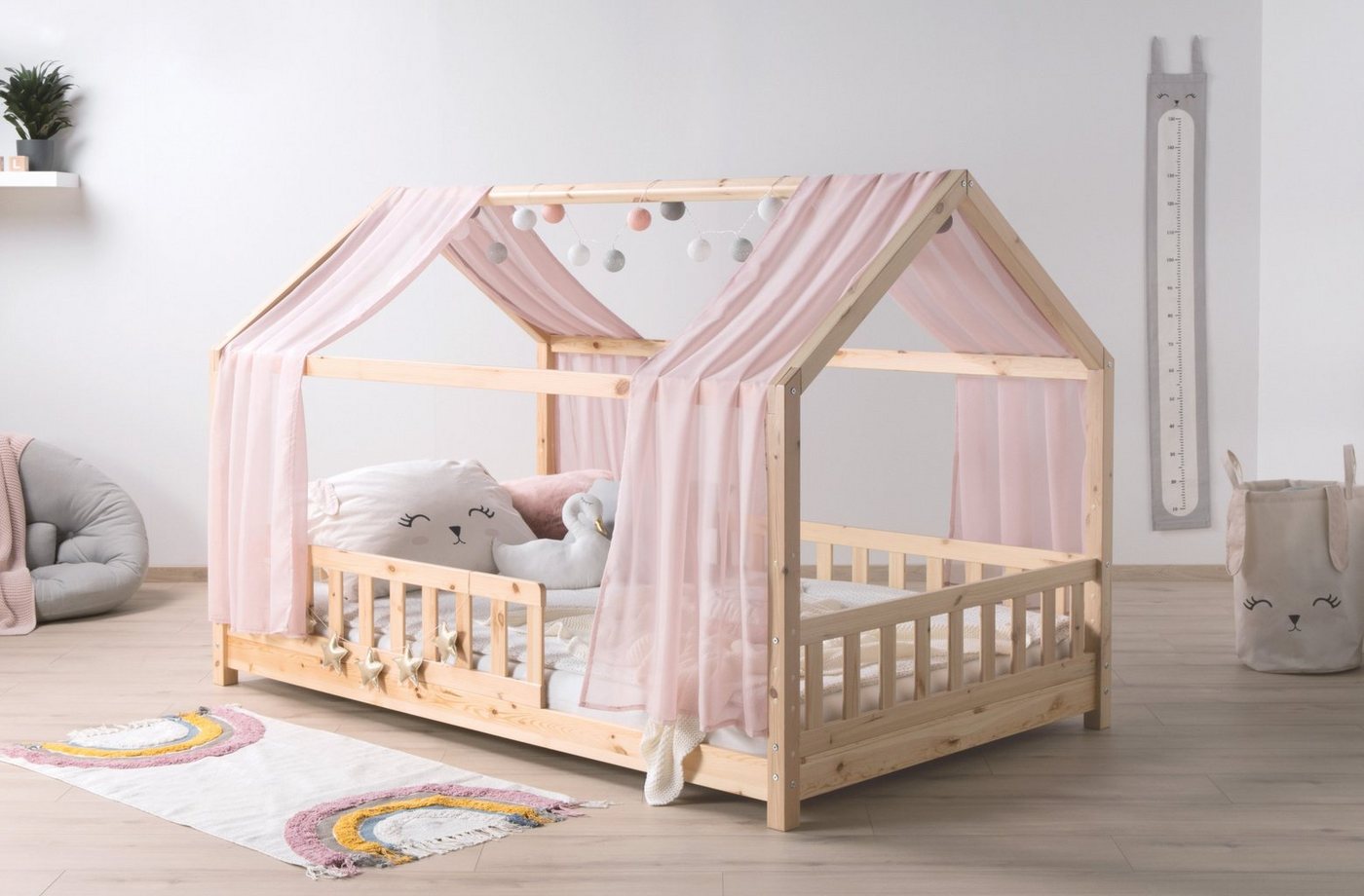 Ticaa Hausbett Kinderbett Bodenbett Hausbett Kim" Kiefer natur (Hausbett mit Tüll-Set), Hausbett inkl. Tüll-Set, Rollrost, Rausfallschutz, höhenverstellbar" von Ticaa