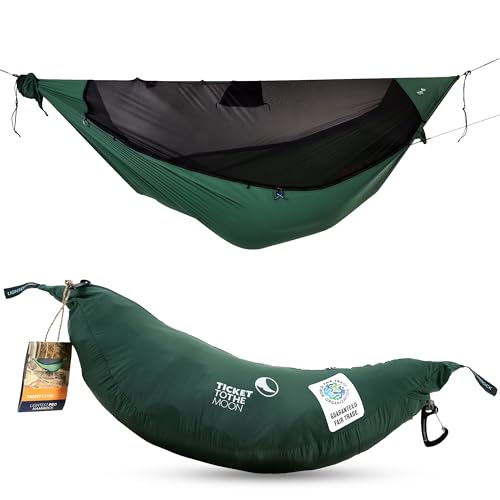 Lightest PRO-Hängematte - Ultraleicht (590 g), Kompakt (325 cm x 140 cm) - inkl. Insektenschutz & integrierter Ridgeline - variierbare Länge (bis zu 3,1 m), Aufbewahrungssystem (Dunkelgrün) von Ticket to the Moon