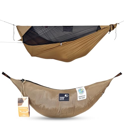 Fallschirmhängematte Pro - Braun | Hängematte Outdoor mit 325 x 170 cm mit integriertem Moskitonetz, Karabinern und Ridgeline für schnellen Aufbau | Original Ticket to the Moon seit 1996 von Ticket to the Moon