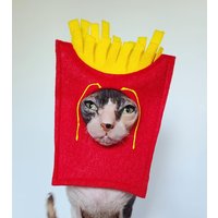 Miau Pommeskostüm in Kräftigem Rot Und Gelb Für Katzen Kleine Hunde Haustiere Weich Leicht Bequemer Filz Pommes Frites Chips von Ticketybootique
