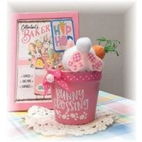 Bunny Crossing Mini-Blumentopf Aus Keramik Für Ostern Gestufte Tabletts von TieredTrayTreasures