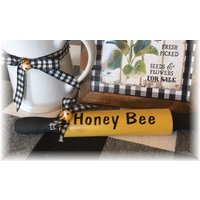 Honey Bee Mini Nudelholz Für Gestufte Tabletts von TieredTrayTreasures