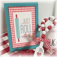 Just Roll With It Gerahmtes Holzschild Für Abgestufte Tabletts von TieredTrayTreasures