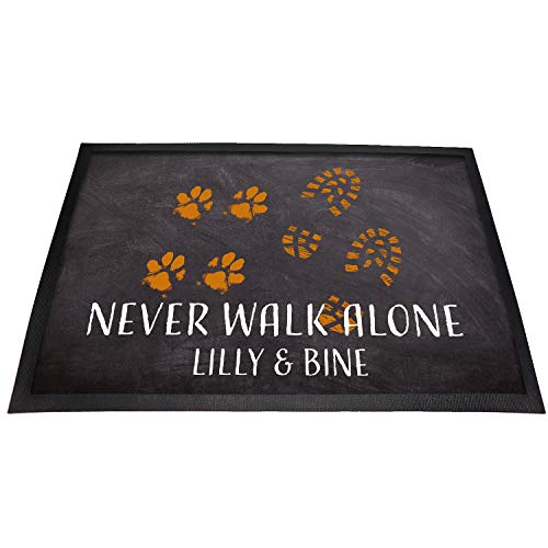 Tierisch-tolle Geschenke Hundefan Design Fußmatte Never Walk Alone inklusive Wunschnamen | rutschfest | Waschbar | (Anthrazit/Orange) von Tierisch-tolle Geschenke