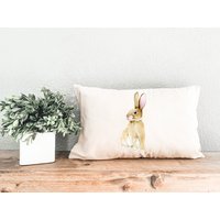 Osterhase Geschenk, Ostern Dekor, Frühlingskissen, Frühlings Osterkaninchen Kissen, Hase Lendenkissen, Dekokissen, Ostergeschenk von TigerCoDesigns