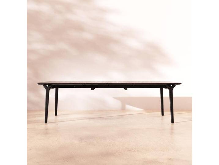 Ausziehtisch aus massiver Eiche black 6-12 Pers. - Schwarz - black_oak von Tikamoon