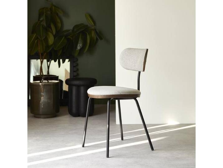 Barstuhl aus dunkler, massiver Eiche, grauem Stoff und Metall - Dunkelgrau - Fabric Barstuhl aus dunkler, massiver Eiche, grauem Stoff und Metall - Dunkelgrau - Fabric von Tikamoon