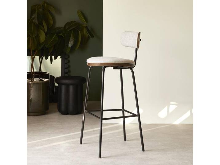 Barstuhl aus dunkler, massiver Eiche, grauem Stoff und Metall - Grau - Fabric Barstuhl aus dunkler, massiver Eiche, grauem Stoff und Metall - Grau - Fabric von Tikamoon