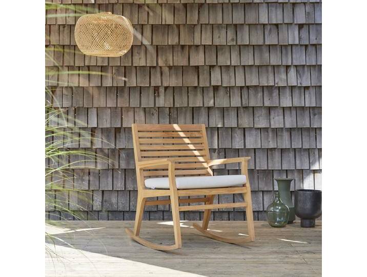Garten Schaukelstuhl aus massivem Teakholz - Natur - Fabric Garten Schaukelstuhl aus massivem Teakholz - Natur - Fabric von Tikamoon
