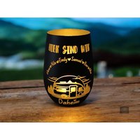 Windlicht, Camping, Familie Personalisiert Mit Namen, Wunschname, Hier Sind Wir Zuhause, Camper, Wohnwagen, Wohnmobil, Geschenk Camping Windlicht, Camping, Familie Personalisiert Mit Namen, Wunschname, Hier Sind Wir Zuhause, Camper, Wohnwagen, Wohnmobil, Geschenk Camping von TildaTeufel