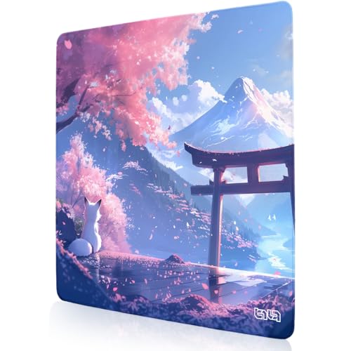 Tilt Schreibtischunterlage 50x50 cm Gaming Mauspad XXL | Rutschfester Mousepad Groß für Schreibtisch und PC Gadgets | Wasserdichter Desk Mat (Foxy Sanctuary) von Tilt