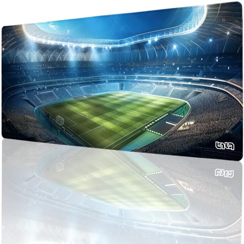 Tilt Schreibtischunterlage 90x40 cm Gaming Mauspad XXL | Rutschfester Mousepad Groß für Schreibtisch und PC Gadgets | Wasserdichter Desk Mat (Football Arena) von Tilt