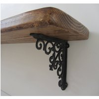 Rustikales Regal Aus Altholz Mit Massiven Gusseisen Halterungen von TimberWizards