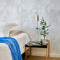 Moderne Texturierte Tapete. Hellblau. Peel & Stick Und Traditionelle Wallpaper-Optionen. Akzentwand. Mehrere Farben Erhältlich von TimberleaMinimal