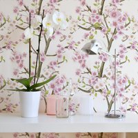 Sakura Floral Wallpaper. Abnehmbares Peel + Stick Und Traditionelle Wallpaper-Optionen. Mehrere Farben Erhältlich. 62 cm von TimberleaMinimal