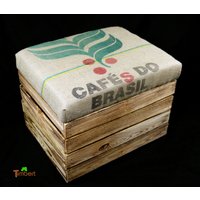 Vintage Obstkisten Hocker Mit Kaffeesackbezug Rustikale Holzkiste Original Kaffeesack Sitzhocker Jute Polster Holz Truhe Geschenk Zum Einzug von TimbertWoodDesign