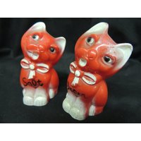 Vintage Retro-Kitsch Küchen Salz Pfefferstreuer | Kunststoff Rot Kätzchen von TimeWarpLLC