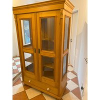 Antike Vitrine Aus Massivem Kiefernholz, Über 100 Jahre Alt von TimelessAntiques55