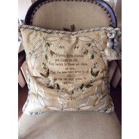 Jahrgang Edwardian Autogramm Kissen Mit Gestickten Bändern Und Blumen 7 Autogramme Ein Datiert 1909 6 Sind 1911 Jahrgang Edwardian Autogramm Kissen Mit Gestickten Bändern Und Blumen 7 Autogramme Ein Datiert 1909 6 Sind 1911 von TimelessTreasuresVCB