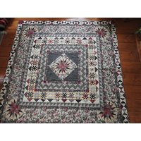 Savanne Medaillon Queen Size Quilt von TimesPastQuilts