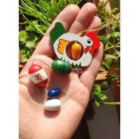 Holzosteranhänger Handbemalte Ostereier & Huhn Holzosteranhänger Handbemalte Ostereier & Huhn von Timetosellmyvintage