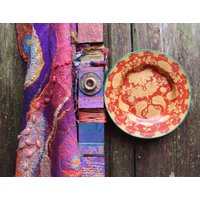Sale Hoch Ungewöhnliche Abstrakte Mixed Media Regenbogenfarbene Recycled Original Fine Art Handgemalte Texturierte Textile Collage Totems Sticks von TinExpressions