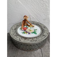 Runde Dose Geprägt Silber Blumen 60Er Jahre Kaffeedose Blechdose Shabby Chic von TinLiving