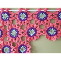 Handgehäkelte Blume Vorhang von TinasCreativeCrochet