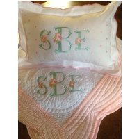 Erbstück Baby Quilt Und Passendes Kissen von TinkerbellesandBeaus