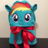 Pony Voller Größe Monogrammiert Kapuzen Badetuch Enthalten Waschlappen Mit Vollständigen Namen Applikation-Regenbogen Schuss von TinyToesTutuBoutique