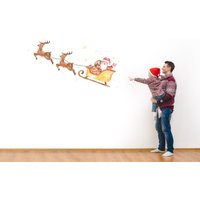 Weihnachtsmann Im Rentierschlitten Mit Sternen Wandtattoos von TinyTotsWallStickers