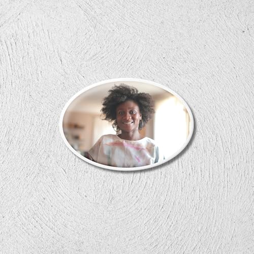 Tinykniv 1–3'' Ovales Keramik-Gedenkbild – Personalisiertes, gebranntes Porzellan-Foto für Urnen, kleine Grabmale oder Tiergedenkstätten von Tinykniv