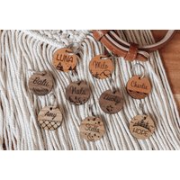 Hundemarke 30mm Aus Nussbaum, Eiche, Kirsche | Holz Personalisierte Beidseitige Gravur Viele Designs Massivholz Hundemarke 30mm Aus Nussbaum, Eiche, Kirsche | Holz Personalisierte Beidseitige Gravur Viele Designs Massivholz von TiyanaDesign